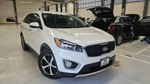 Kia Sorento 3.3L EX Pack usado (2018) color Blanco precio $305,900