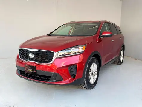 Kia Sorento 2.4L LX usado (2019) color Rojo precio $269,000