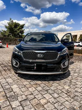 Kia Sorento 3.3L EX 7 Pas usado (2017) color Negro precio $275,000
