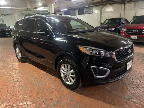 Kia Sorento 2.4L LX usado (2018) color Negro precio $278,000