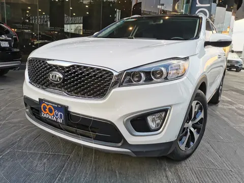 Kia Sorento 3.3L EX 7 Pas usado (2017) color Blanco precio $310,000