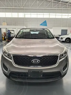 Kia Sorento 2.4L LX usado (2018) color Gris precio $280,900