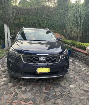 Kia Sorento 2.4L EX usado (2019) color Azul Brillante precio $325,000