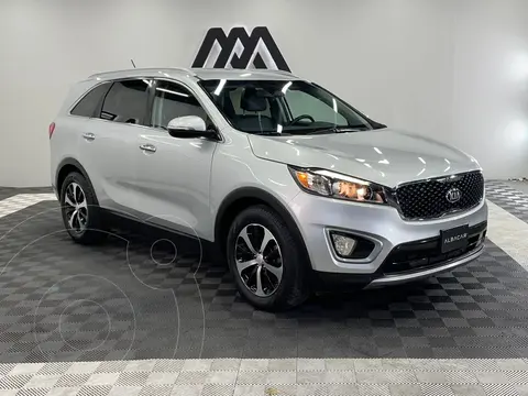 Kia Sorento 3.3L EX 7 Pas usado (2017) color Negro precio $314,999