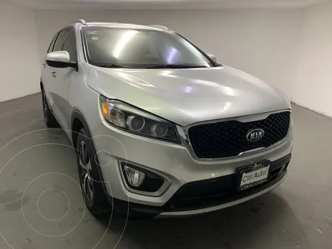 foto Kia Sorento 3.3L EX Pack Nav 7 Pas usado (2017) color plateado precio $391,000