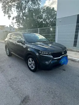 Kia Sorento LX usado (2021) color Gris precio $400,000