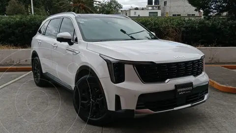 Kia Sorento SXL usado (2024) color Blanco financiado en mensualidades(enganche $159,554 mensualidades desde $18,359)