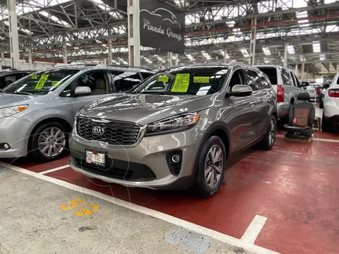 Kia Sorento 2.4L EX usado (2019) color Plata Titanium financiado en mensualidades(enganche $140,000 mensualidades desde $12,000)