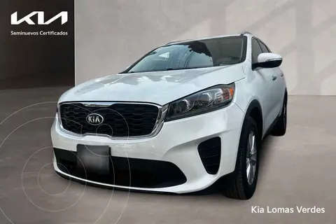 Kia Sorento 2.4L LX usado (2020) color Blanco precio $330,000