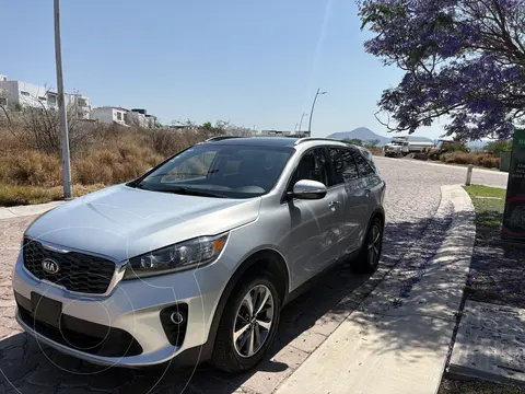 Kia Sorento 2.4L EX Pack usado (2020) color Gris precio $320,000