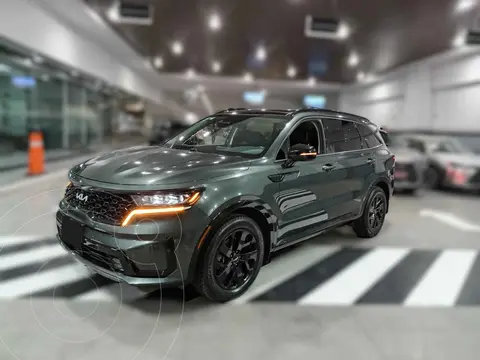 Kia Sorento SXL usado (2022) color Verde precio $594,900