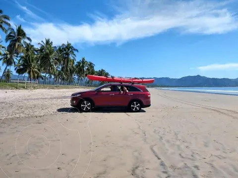 Kia Sorento 3.3L EX Pack usado (2017) color Rojo precio $350,000