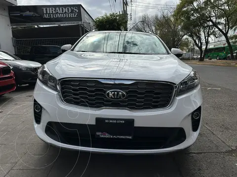 Kia Sorento 2.4L EX Pack usado (2019) color Blanco financiado en mensualidades(enganche $80,000 mensualidades desde $11,489)