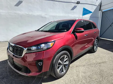 Kia Sorento 2.4L EX usado (2019) color Rojo precio $375,900