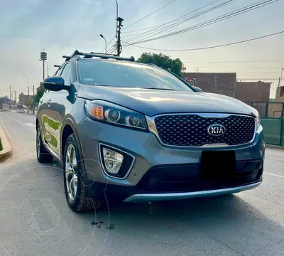 KIA Sorento 2.4 EX Sport 4x2 usado (2015) color Gris precio u$s21,000