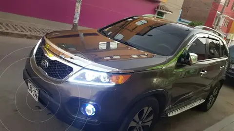 KIA Sorento 2.4L EX Full 4x4 7Pas usado (2010) color Gris precio u$s3,860