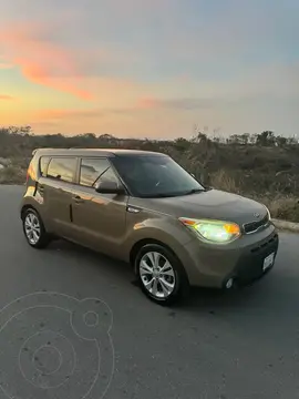 Kia Soul EX Aut usado (2015) color Marron precio $210,000