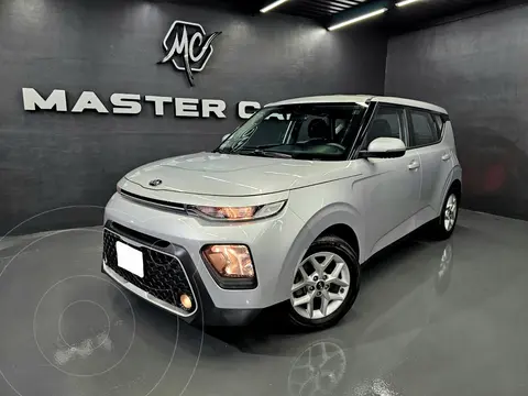 Kia Soul LX Aut usado (2020) color Plata Electrico precio $275,000