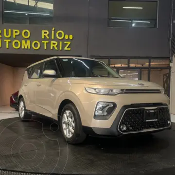 Kia Soul LX Aut usado (2020) color Beige precio $249,000