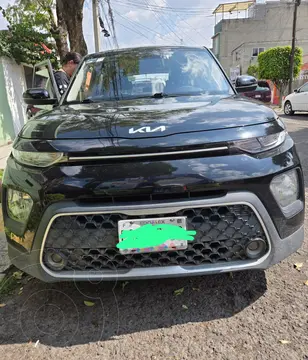 Kia Soul LX usado (2022) color Negro precio $235,000
