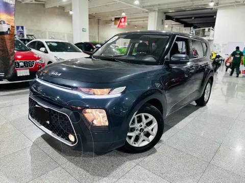 Kia Soul LX usado (2022) color Gris financiado en mensualidades(enganche $91,288 mensualidades desde $6,984)