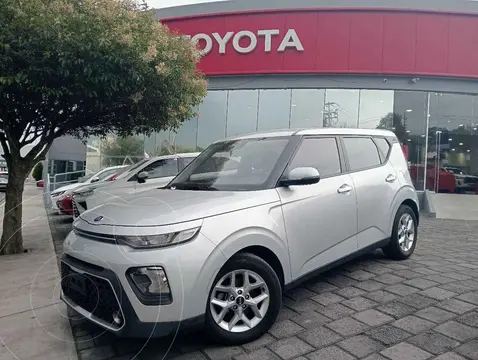 Kia Soul LX Aut usado (2021) color Plata financiado en mensualidades(enganche $80,356 mensualidades desde $8,551)