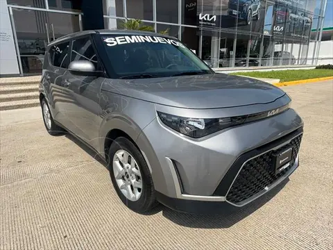 Kia Soul LX Aut usado (2024) color Gris Oscuro financiado en mensualidades(enganche $75,900 mensualidades desde $9,232)