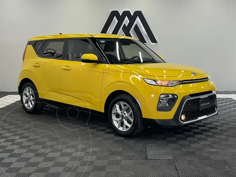 Kia Soul LX Aut usado (2020) color Amarillo precio $249,999