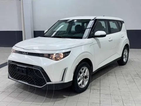 Kia Soul LX usado (2023) color Blanco precio $329,000