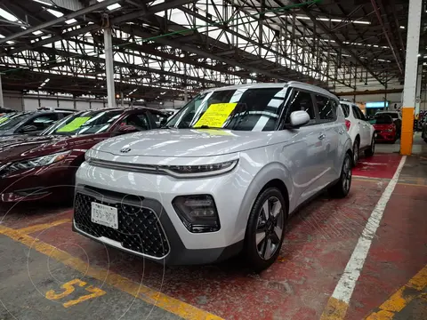 Kia Soul EX Pack Aut usado (2020) color Plata Electrico financiado en mensualidades(enganche $73,500 mensualidades desde $6,600)