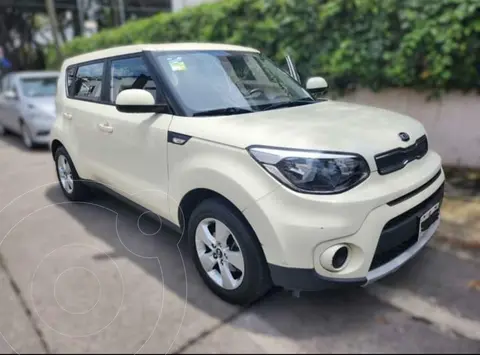 foto Kia Soul LX usado (2019) color Vainilla Shake precio $245,000