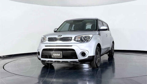 foto Kia Soul LX usado (2018) color Negro precio $240,999