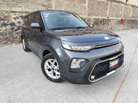 Kia Soul LX usado (2020) color Gris financiado en mensualidades(enganche $53,900 mensualidades desde $6,238)