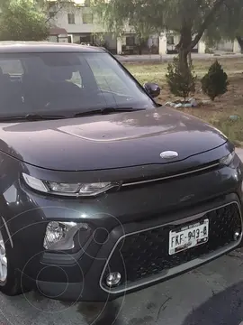 Kia Soul LX usado (2020) color Platino precio $235,000