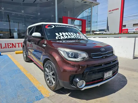 Kia Soul SX Aut usado (2018) color Cafe precio $290,000