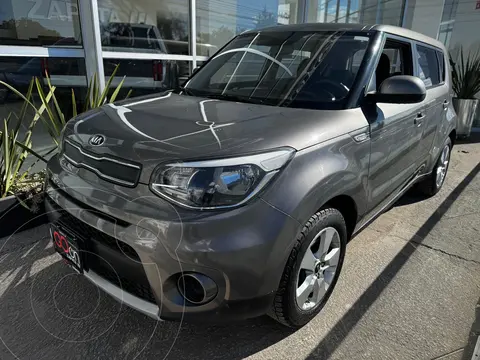 Kia Soul LX Aut usado (2019) color plateado financiado en mensualidades(enganche $56,952 mensualidades desde $4,355)