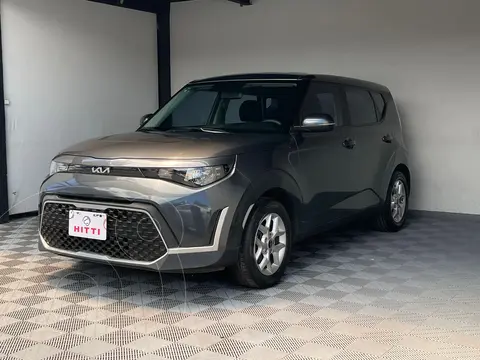 Kia Soul LX usado (2023) color Negro precio $289,000