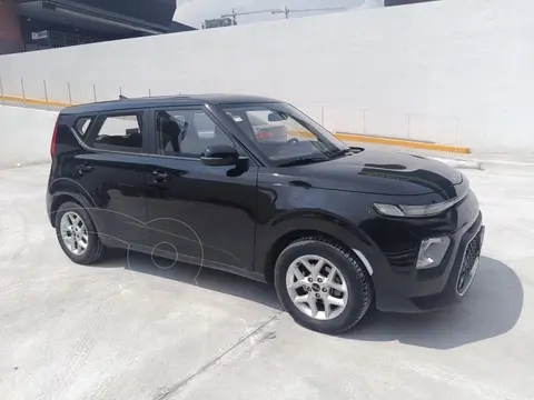 Kia Soul LX usado (2022) color Negro precio $285,000