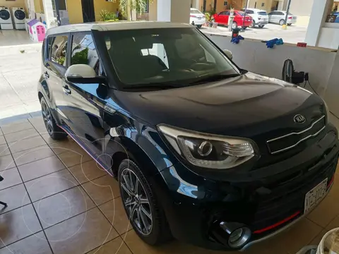 Kia Soul SX Aut usado (2017) color Azul precio $220,000