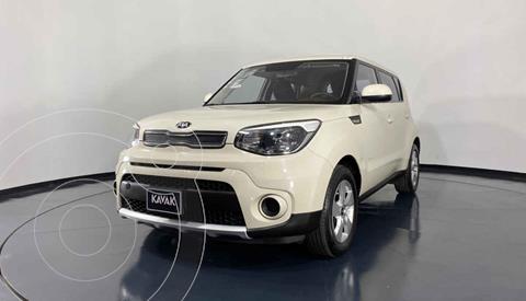 foto Kia Soul LX usado (2017) color Beige precio $219,999