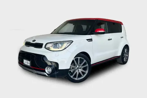Kia Soul SX Aut usado (2017) color Blanco precio $297,000