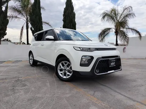 Kia Soul LX usado (2021) color Blanco precio $319,800