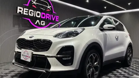 Kia Sportage SXL AWD 2.4L usado (2020) color Blanco Perla precio $369,900