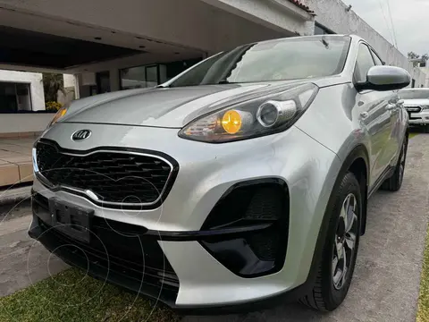 Kia Sportage LX 2.0L Aut usado (2020) color Plata precio $299,000