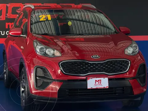 Kia Sportage LX 2.0L usado (2021) color Rojo precio $309,900