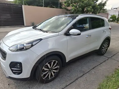 Kia Sportage EX Pack 2.0L usado (2017) color Blanco Perla precio $265,000
