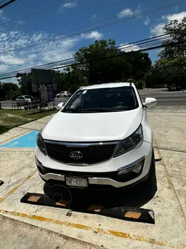 Kia Sportage 2.0L LX usado (2016) color Blanco Perla precio $165,000