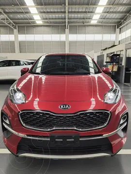 Kia Sportage 2.0L EX usado (2022) color Rojo precio $360,000