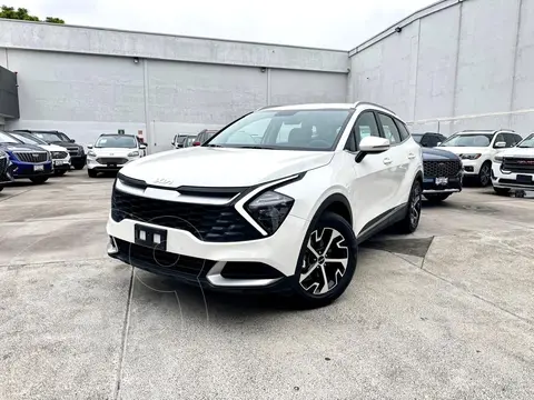 Kia Sportage EX usado (2023) color Blanco financiado en mensualidades(enganche $97,900 mensualidades desde $10,991)