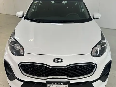 Kia Sportage 2.0L LX usado (2022) color Blanco financiado en mensualidades(enganche $89,000 mensualidades desde $8,603)